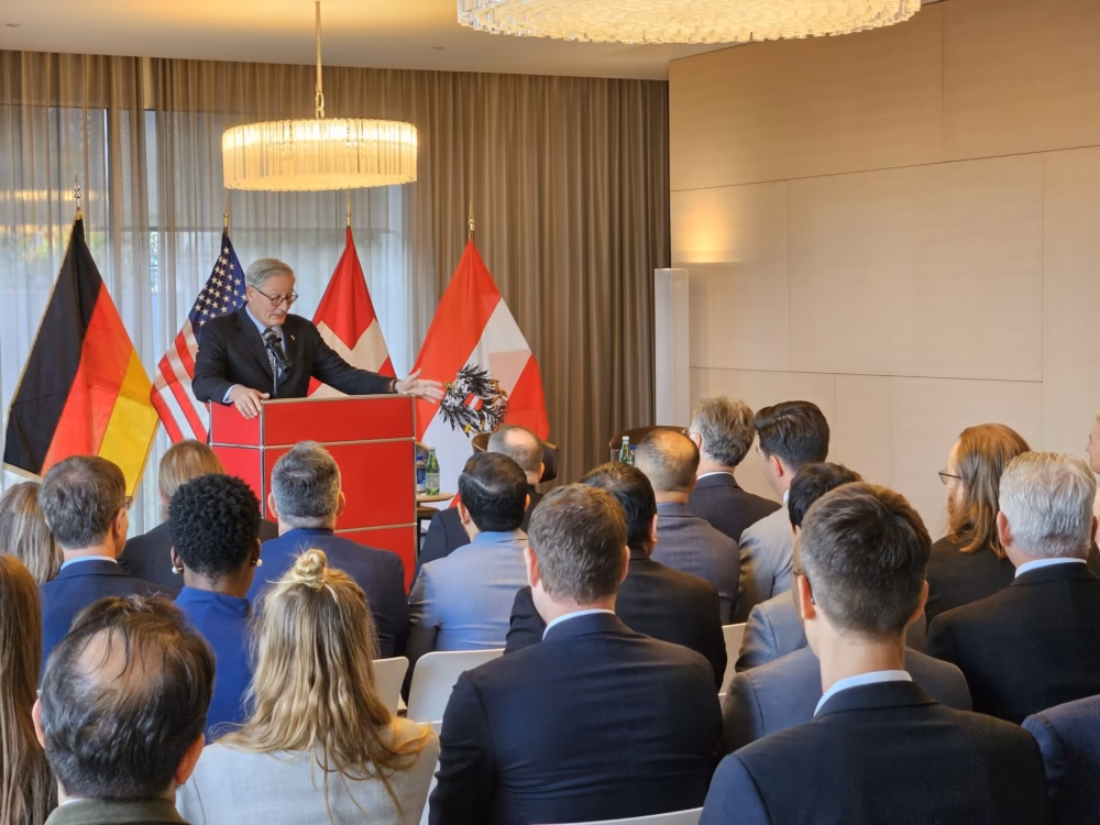 Photo d'un discours au WEF 2024
